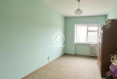 Apartament cu 3 camere decomandat în Independenței - 2