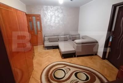 Apartament cu 2 camere semidecomandat, mobilat în Craiovița Nouă
