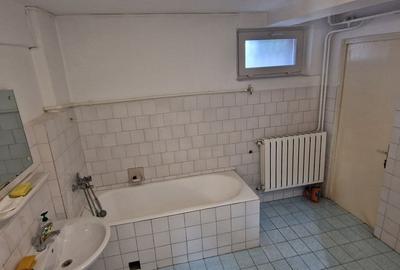 Coiciu, o vila construita pe cadre de beton, bine compartimentata. - 31