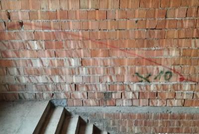 Casă cu 5 camere cu Teren 500 Mp în Păulești - 6