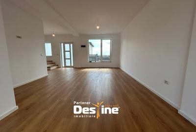 Casa tip DUPLEX - Loc de parcare si terasa  Toate utilitatile - Drum asfaltat - 1