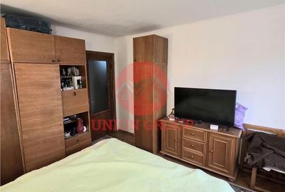 Apartament cu 3 camere decomandat în Casa de Cultură