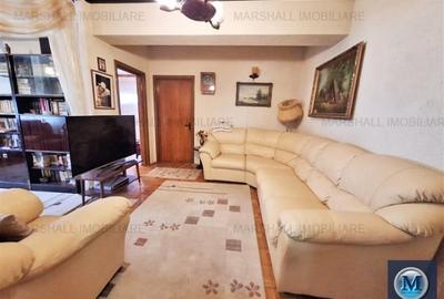 Apartament cu 4 camere decomandat, mobilat în Central