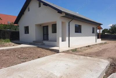 Casă cu Teren 420 Mp în Șendreni - 5