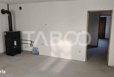 Casă cu 3 camere cu Teren 123 Mp în Pianu - 3