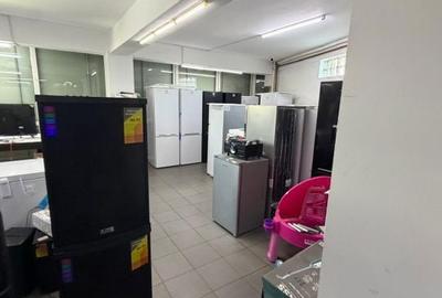 Spațiu comercial, de 1,300 mp, în Central - 15