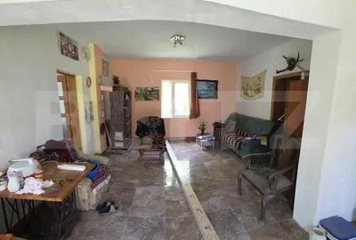 Casă cu 4 camere cu Teren 2000 Mp în Central - 3