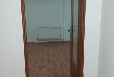 Spațiu comercial, de 24 mp, în 9 Mai - 1