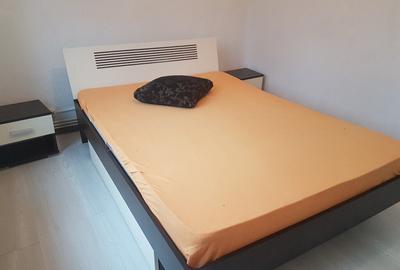 Apartament trei camere, semimobilat, renovat frumos, etaj 3, Mioritei - 6