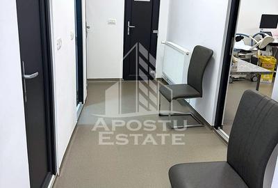 Spațiu comercial, de 75 mp, în P-ța Gării - 12