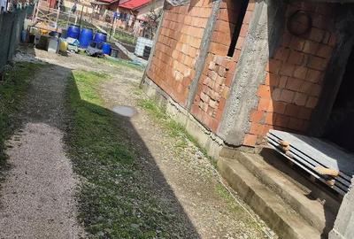 Casă cu Teren 5008 Mp în Sântana de Mureș - 4