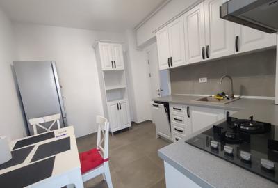 Apartament cu 2 camere semidecomandat, mobilat în Păcii
