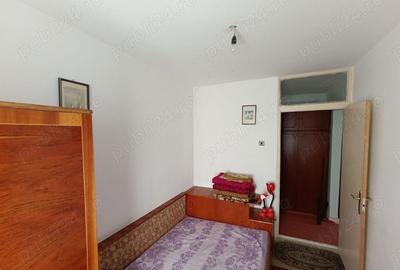 Apartament cu 3 camere decomandat în Central - 1