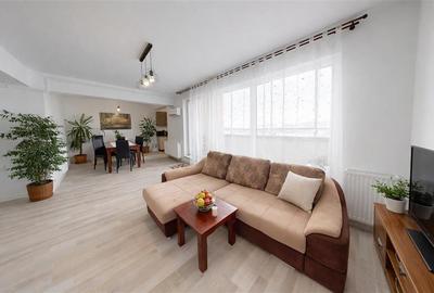 Apartament cu 4 camere decomandat, mobilat în Tractorul - 14