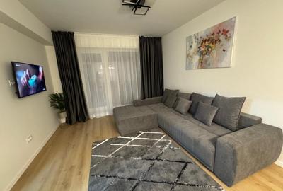 Apartament cu 2 camere decomandat în Tractorul