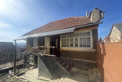 Casă cu Teren 600 Mp în Ghelari - 6