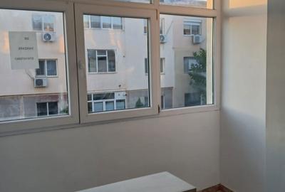 Apartament cu 4 camere decomandat în Central - 1