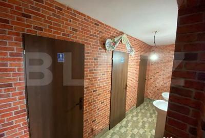 Casă cu 7 camere cu Teren 1800 Mp în Central