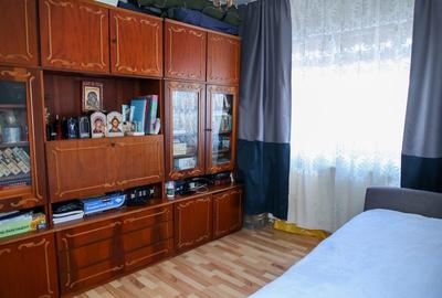 Apartament cu 4 camere semidecomandat în Central - 1