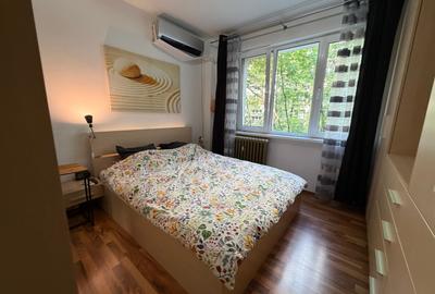 Apartament cu 3 camere decomandat, mobilat în Titan - 2