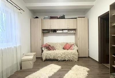 Casa Spatioasa cu Teren de 1000 mp | Poiana - 21