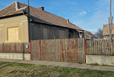 Casă cu 3 camere în Sanislău - 4