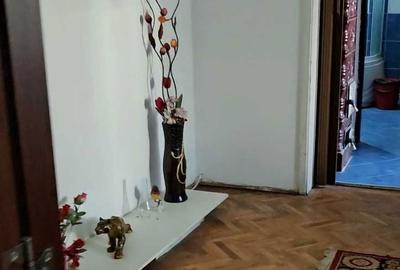 Apartament cu 3 camere semidecomandat în Central - 6
