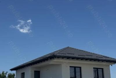 Casă cu 3 camere în Bradu - 1