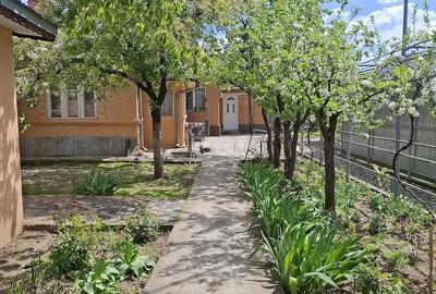 Casă cu 4 camere cu Teren 548 Mp în Central - 1