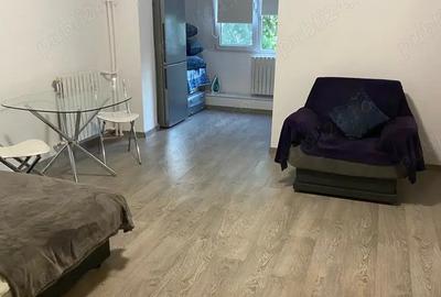 Ofer spre inchiriere Garsoniera 32 mp in Zona Far Billa - 5