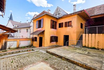 Casa + Moara + Spatiu Comercial, langa Primarie, 3 intrari |VIDEO - 12