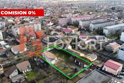 Teren 1702 mp cu casa si garaj / pretabil dezvoltare imobiliara - ID V4657