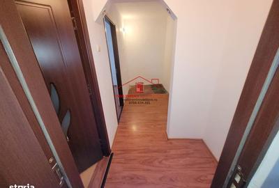 Apartament cu 3 camere decomandat în Piața Nouă - 3