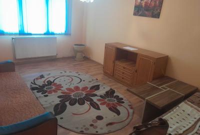 Garsonieră decomandată în Central - 6