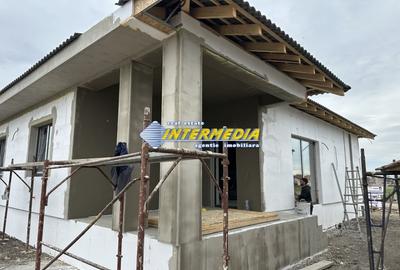 Casă individuală cu 4 camere cu Canalizare în Cetate - 5