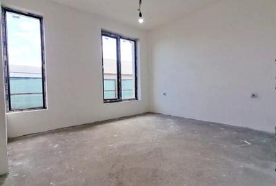 Propietar vand casa 3 camere pod decent pentru depozitare plus beci. acces la bulevard 70m - 5