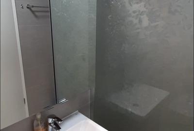 Apartament cu 2 camere decomandat, mobilat în Tractorul - 5