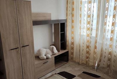 Apartament cu 2 camere decomandat în Cornișa - 8