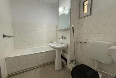 Apartament cu 2 camere decomandat în Republicii