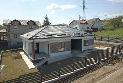 Casă cu 4 camere în Curtești - 1