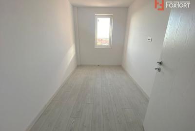 Apartament cu 3 camere decomandat în Giroc - 33