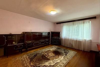 Apartament cu 3 camere decomandat în Popoveni