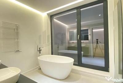 Casă cu 5 camere cu Teren 320 Mp în Pipera