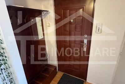 Garsonieră decomandată în Tudor
