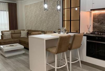 Apartament cu 2 camere decomandat în Faleză