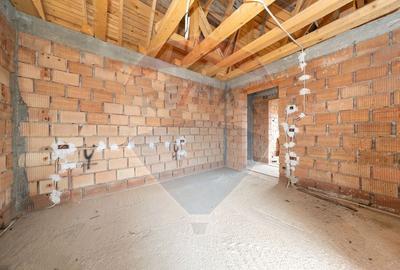 Casă cu 5 camere cu Teren 500 Mp în Exterior Nord - 22