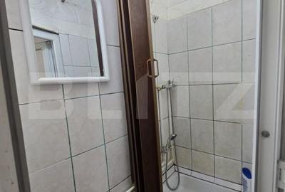 Garsonieră decomandată în Central