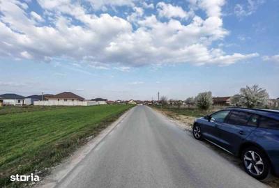 Teren de 3000 mp, în Central