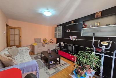 Apartament cu 2 camere decomandat în Nicolina