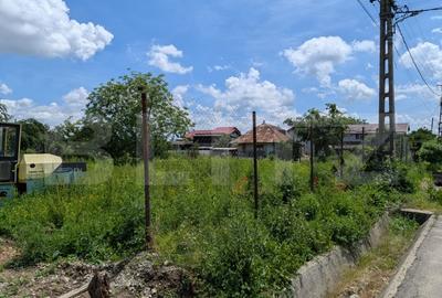 Teren Construcții intravilan de 375 mp, în Priseaca